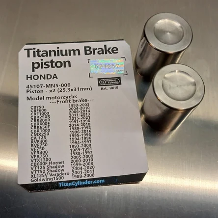 Honda  45107-MN5-006  (25.3x31mm) - 2шт , Титановые тормозные поршни CB750, CBF600, CBF1000, CBR650F,  CMX250, VF750, CB600F Hornet, T750 Shadow, Goldwing1500