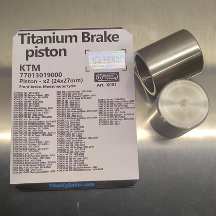 KTM  77013019000   (24x27mm) Титановые тормозные поршни, 250 EXC, 350 EXC-F, 450 EXC, 500 EXC, 530 EXC